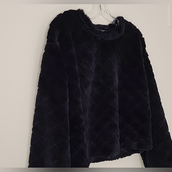 Zara Sweaters - Zara Black Crew Neck Sweater